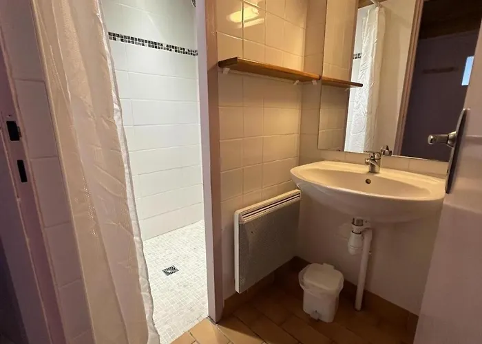 Les Droseras بيت للعطل Brocas